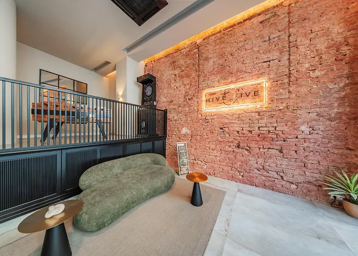 Hive 5 By Home1 - District 1 Boutique Hostel